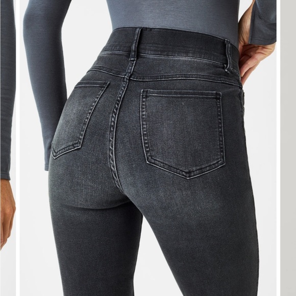 NWT SPANX Straight Leg Jeans, Black M - Picture 2 of 10